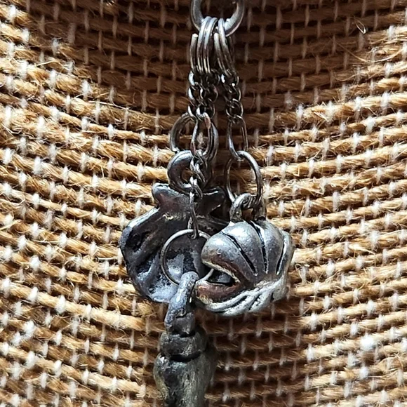 Dolphins and Shells Pewter Necklace 18" w/3" extender - Picture 3 of 5
